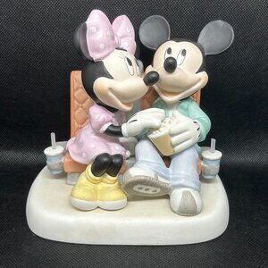 Disney Precious Moments “Reel Love Premiere" figurine